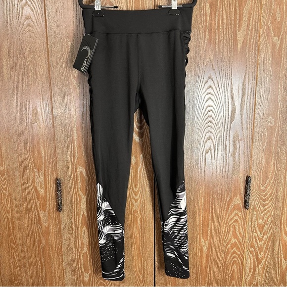 BSP Better Sport Performance NWT Women's Workout Leggings Sz XL Black Cross Thig - Picture 1 of 13